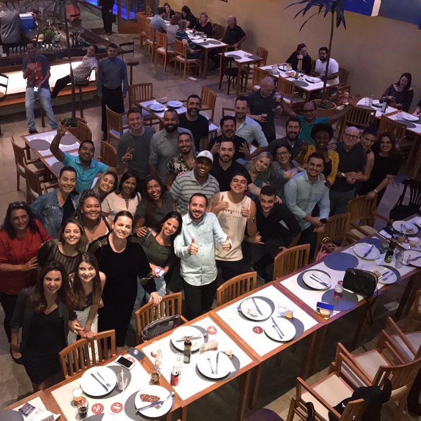 Fabíola Reipert compartilhou clique da confraternização de fim de ano do Balanço Geral SP, que não contou com a presença de Geraldo Luís (Foto: Reprodução/Instagram)