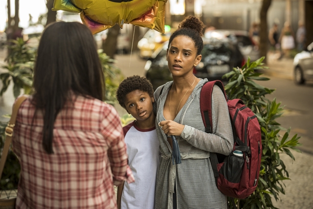 Thelma (Adriana Esteves) enfrenta Vitória (Taís Araújo) após sabotagem (Foto: João Cotta/Globo)