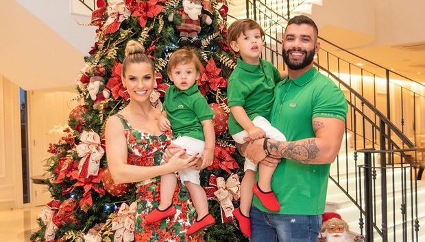 Gusttavo Lima com Andressa Suíta e os filhos do casal (Foto: Reprodução/ Instagram)