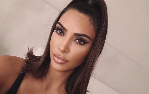 Kim Kardashian processa médico após tratamento facial (Foto: Reprodução)