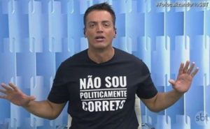 O jornalista Leo Dias surpreendeu ao falar sobre sua ida para a RedeTV! (Foto: Reprodução)