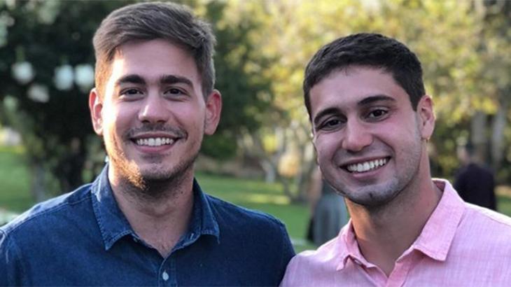 Erick Rianelli e Pedro Figueiro, jornalistas da Globo que foram vítimas de homofobia. Foto: Reprodução