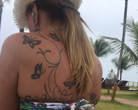 Zilu Camargo e sua tatuagem (Imagem: Instagram)