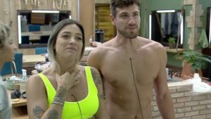 Tati Dias ridiculariza vídeo íntimo de Guilherme Leão e recebe enxurrada de críticas (Imagem: Reprodução / Instagram