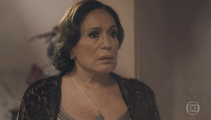 Emília (Susana Vieira) ficará horrorizada com passado em Éramos Seis (Foto: Reprodução/Globo)