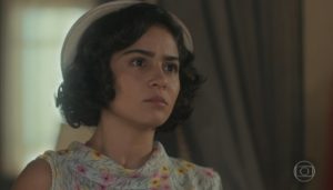 Isabel (Giullia Buscacio) abandonará a mãe em Éramos Seis (Foto: Reprodução/Globo)