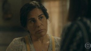 Lola (Gloria Pires) será enganada pela irmã em Éramos Seis (Foto: Reprodução/Globo)