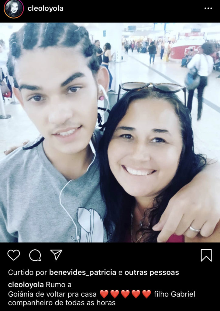 Cleo Loyola surgiu com outro filho após barraco com Wesley 