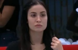 Bianca Andrade se arrependeu e pediu desculpa ao namorado Diogo Melim após ter confessado desejo de beijar Guilherme em festa no BBB20 (Foto: Reprodução)