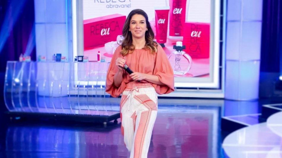 Rebeca Abravanel é apresentadora do Roda a Roda Jequiti atualmente (Foto: Divulgação/SBT)