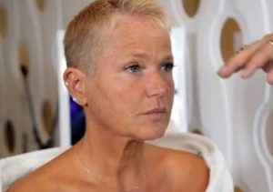 Xuxa Meneghel surgiu em imagem rara de seu passado  (Foto: Reprodução)