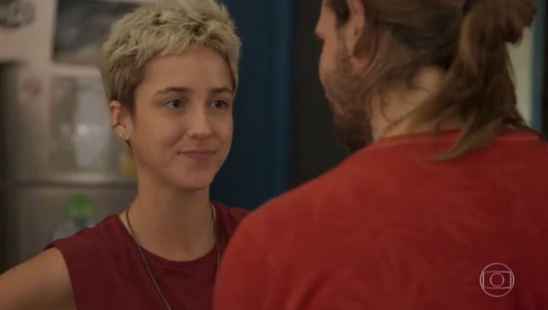 Amanda (Camila Márdila) morrerá em Amor de Mãe (Foto: Reprodução/Globo)