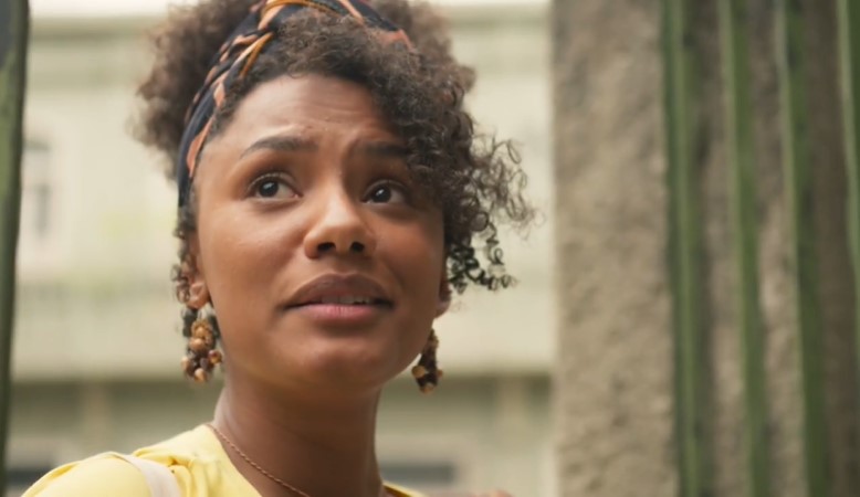 Camila (Jéssica Ellen) ficará em estado grave após ser baleada em Amor de Mãe (Foto: Reprodução/Globo)