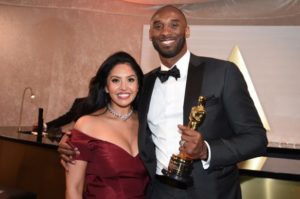 Viúva de Kobe Bryant presta homenagem após tragédia que tirou a vida de sua filha e seu companheiro (Foto: Reprodução)