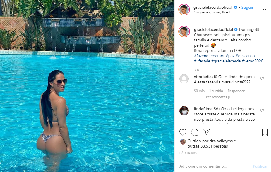 Graciele Lacerda resolveu colocar o bumbum para jogo em uma foto em que aparecendo usando biquíni minúsculo (Foto: Reprodução/ Instagram)