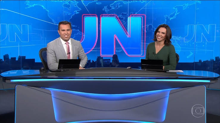 Ana Paula Araújo e Rodrigo Bocardi na bancada do Jornal Nacional. Foto: Reprodução