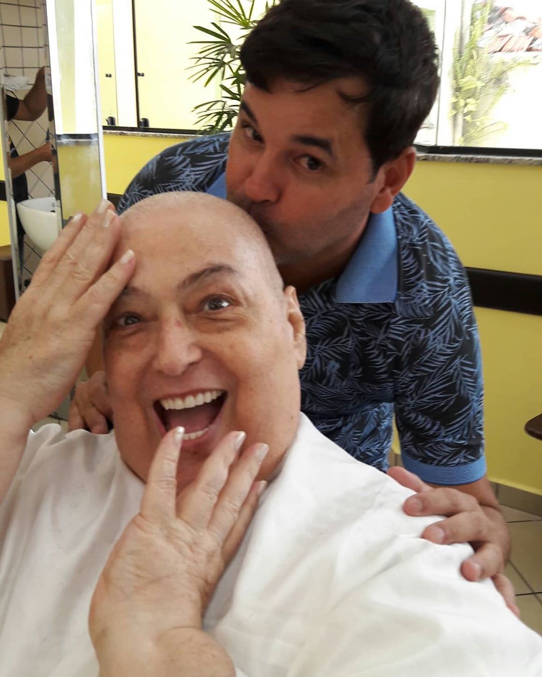 Mamma Bruschetta com o cabeleireiro Sylvio Rezende (Foto: Reprodução/Instagram)