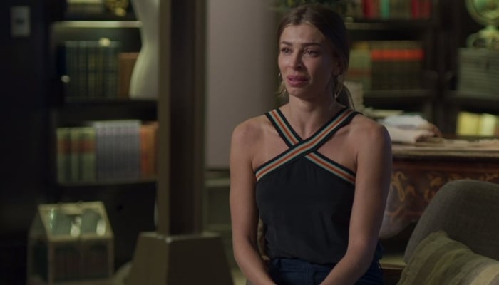 Paloma (Grazi Massafera) é surpreendida com aparição de Alberto após a morte na novela das sete (Foto: Reprodução/Globo)