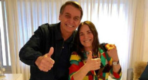 O presidente Jair Bolsonaro ao lado da atriz Regina Duarte - Foto: Reprodução