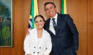 Regina Duarte aceitou um cargo na Secretaria Especial de Cultura do governo de Jair Bolsonaro (Foto: Reprodução)