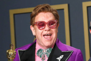 Elton John abandona palco durante show por motivos de saúde (Foto: Reprodução)