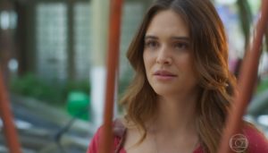 Luna (Juliana Paiva) em cena de Salve-Se Quem Puder (foto: reprodução/TV Globo)