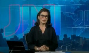 A jornalista Renata Vasconcellos dando notícia no Jornal Nacional - Foto: Reprodução