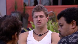 Lucas Gallina no BBB20. Brother conversou com Babu e Felipe. (Foto: Reprodução)