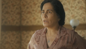 Lola (Gloria Pires) ficará arrasada ao ser abandonada pela filha em Éramos Seis (Foto: Reprodução/Globo)