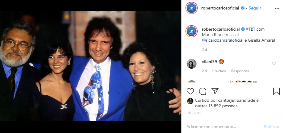 Roberto Carlos surgiu ao lado de Maria Rita, sua esposa, e um casal de amigos (Foto: Reprodução/ Instagram)