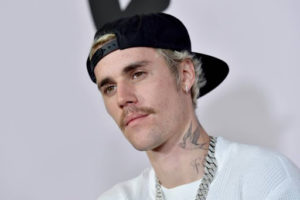 Após cinco anos, Justin Bieber lança Changes, seu quinto álbum de estúdio (Foto: Reprodução)