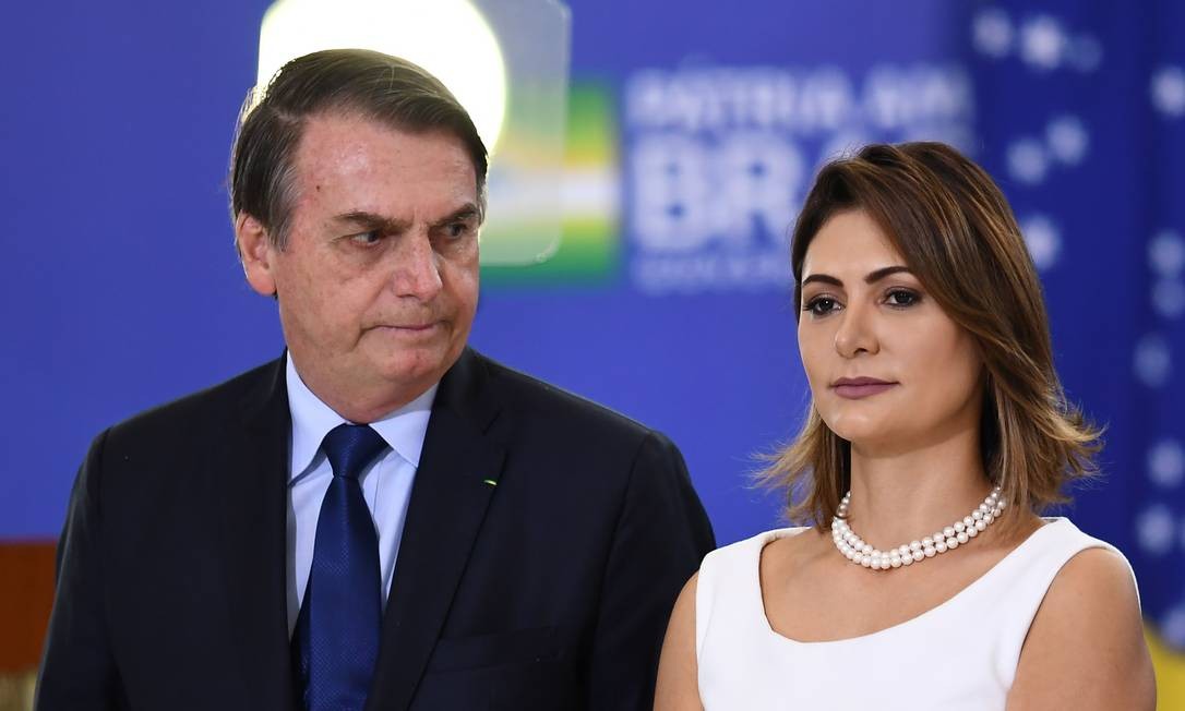 Jair Bolsonaro se declarou para Michelle em evento (Foto: Reprodução)