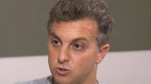 Imagem do post Fora da Globo, realidade de Luciano Huck é escancarada e apresentador aparece para se justificar