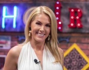 Ana Hickmann comanda o reality dos cabelos na Record - Foto: Divulgação