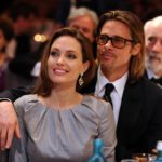 Angelina Jolie parece ter deixado Brad Pitt no passado e pode estar s e envolvendo com Bradley Cooper (Foto: Reprodução)