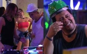 BBB20: Daniel se queimou durante a última festa do líder e foi motivo de deboche para Babu (Foto: reprodução/Globoplay)