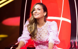 Claudia Leitte em sua cadeira de técnica do The Vice Kids - Foto: Divulgação