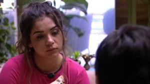 Gizelly resolveu conversar com Pyong sobre a confusão no BBB20 (Foto: Reprodução)