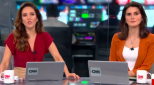 Monalisa Perrone e Carol Nogueira à frente do Expresso CNN (Foto: Reprodução)