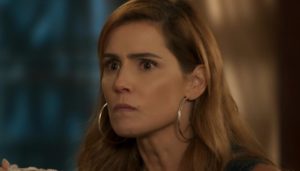 Alexia (Deborah Secco) será surpreendida por Renzo (Rafael Cardoso) em Salve-se Quem Puder (Foto: Reprodução/Globo)