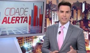 Imagem do post Luiz Bacci causa incômodo ao vivo no Cidade Alerta, irrita profissional e é rebatido: “Besteira em rede nacional”