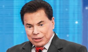 Imagem do post Vaza foto de Silvio Santos careca e motivo de “calvície” do apresentador é revelado ao público após anos