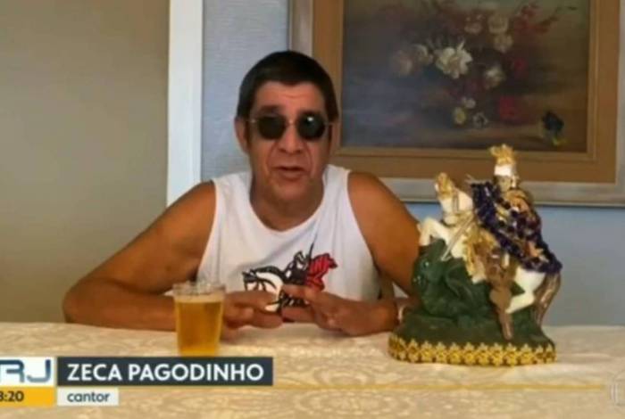 Oi? Zeca Pagodinho surge tomando cerveja às oito da manhã na Globo