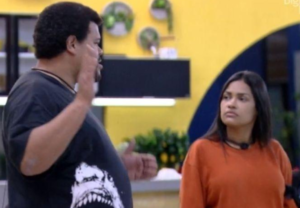 BBB20: Babu conversa com Flay (Foto: Reprodução)