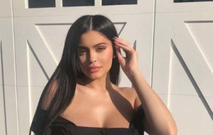 Kylie Jenner é a bilionária mais jovem do mundo pela segunda vez consecutiva (Foto: Reprodução)