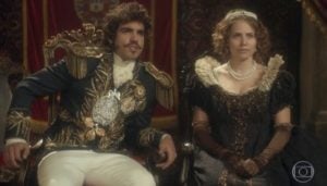 Caio Castro (Dom Pedro I) e Letícia Colin (Leopoldina) em Novo Mundo, que bateu recorde de audiência (Foto: Reprodução/Globo)