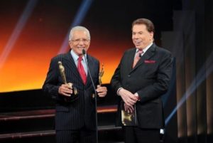 Carlos Alberto de Nóbrega e Silvio Santos no Troféu Imprensa de 2017 (Foto: Reprodução / SBT)