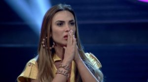 Nicole Bahls sofre acidente em casa (Foto: Reprodução)