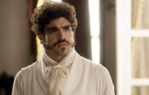 Pedro (Caio Castro) surpreso na novela Novo Mundo (Foto: Reprodução/Globo)