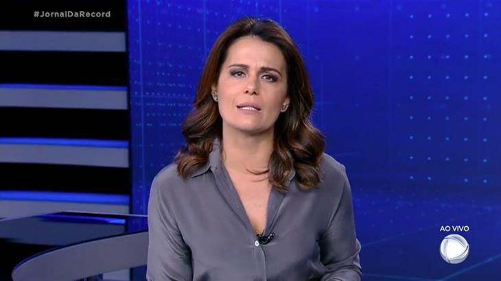 A jornalista Adriana Araújo foi punida na Record - Foto: Reprodução